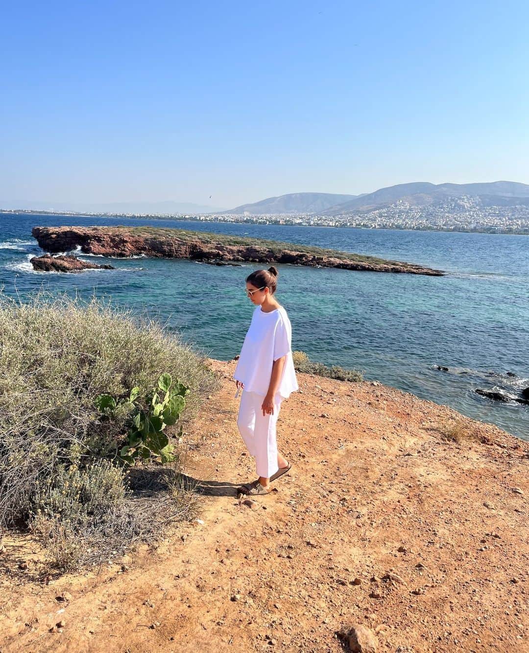 フランク&アイリーンさんのインスタグラム写真 - (フランク&アイリーンInstagram)「The comfy-chic look for the islands and everywhere in between. #FrankandEileen」7月11日 23時01分 - frankandeileen