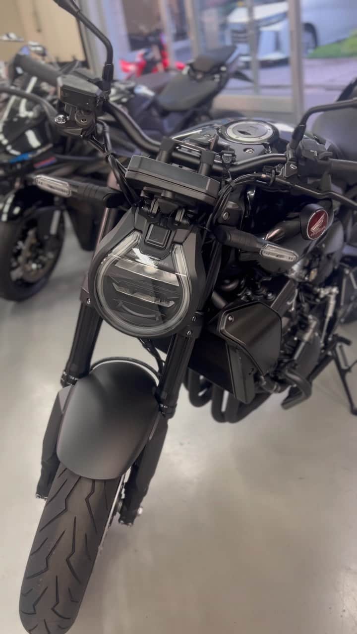ほのかのインスタグラム：「hello❤️🏍️ #cb1000r #honda  #bike #rider #バイク #ホンダバイク  #hondadream」