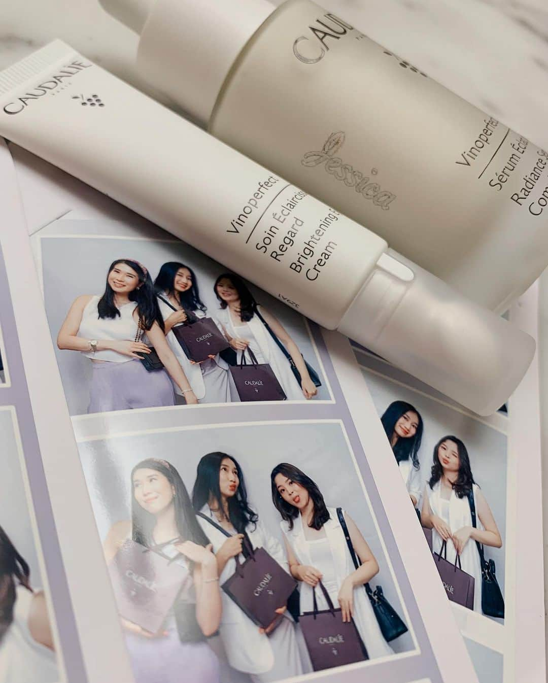 ジェシカ・ファニアさんのインスタグラム写真 - (ジェシカ・ファニアInstagram)「A little recap from Caudalie’s Vinoperfect Brightening Eye Cream launch event This eye cream is a game-changer! It contains viniferine (62x more powerful than vitamin C), caffeine, and niacinamide. So it can correct all types of your dark circle easily (blue,purple, brown, and dark). Don’t forget to elevate your skincare routine with this lil baby! Once again, congrats @luxasia.idn @caudalie  #vinoperfect #caudalie #EYEconic」7月11日 23時07分 - jessicavaniaw