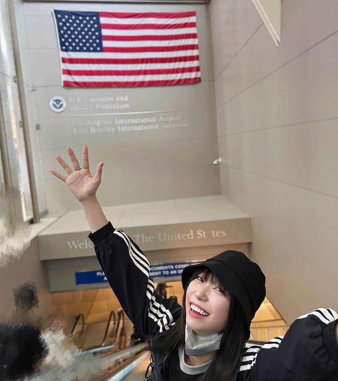 小林愛香のインスタグラム：「🇺🇸✈️」