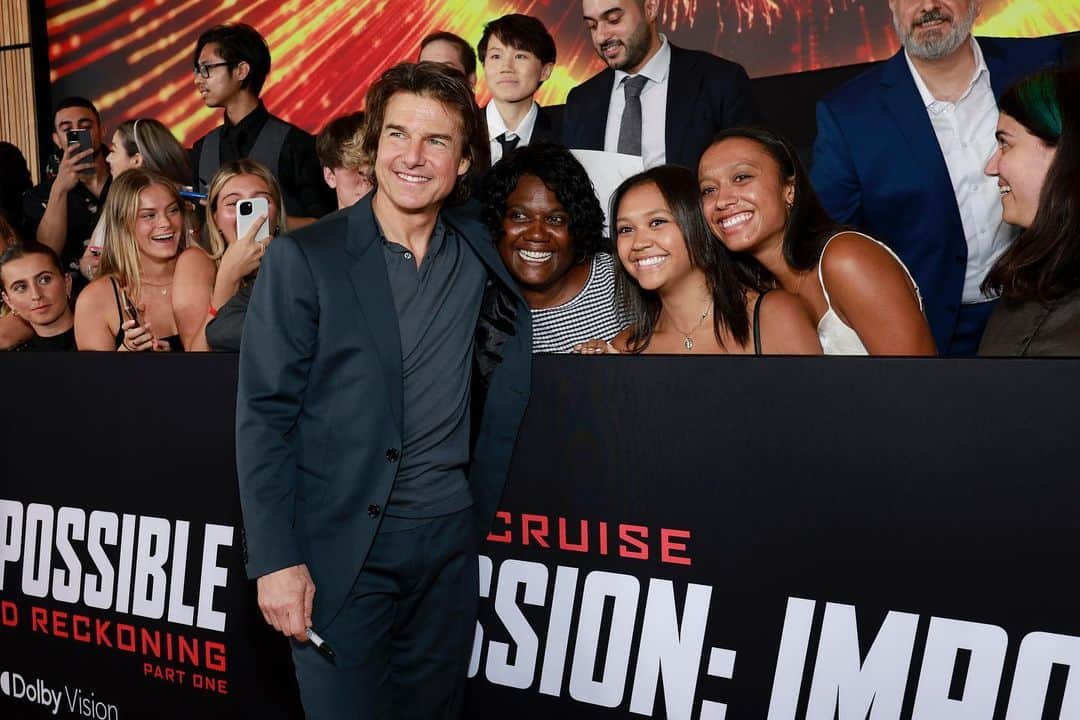 トム・クルーズのインスタグラム：「Thank you to everyone who came out to the New York premiere! It was great to celebrate Mission: Impossible with the fans and so much of our amazing cast.」