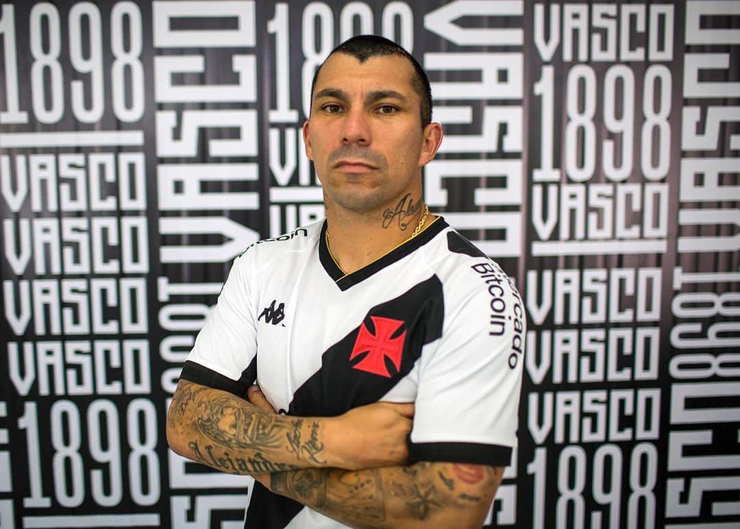 のインスタグラム：「Bienvenido, ⓅⒾⓉⒷⓊⓁⓁ! 🇨🇱💢   📸: Daniel Ramalho | #VascoDaGama」