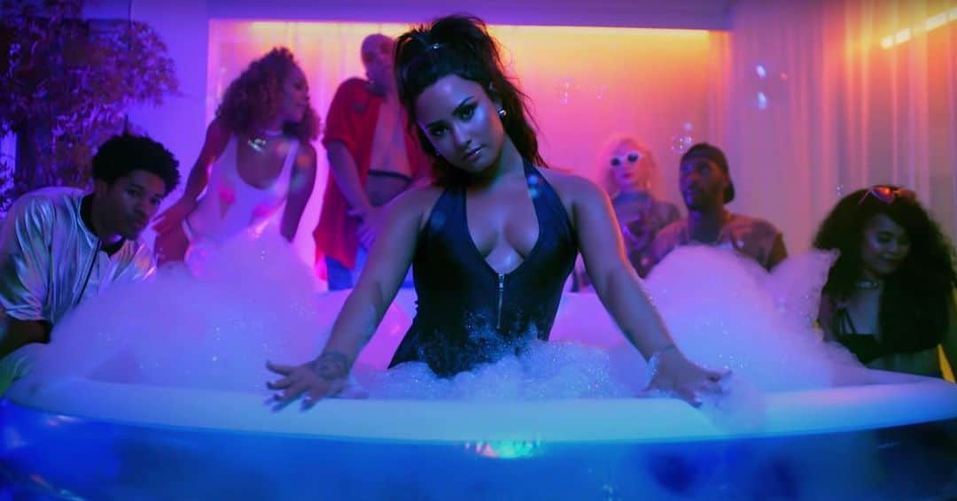 MTVさんのインスタグラム写真 - (MTVInstagram)「Payback is a bad b*tch and baby you’re the baddest, @ddlovato – happy 6 years of #SorryNotSorry ❤️🎵」7月11日 23時29分 - mtv