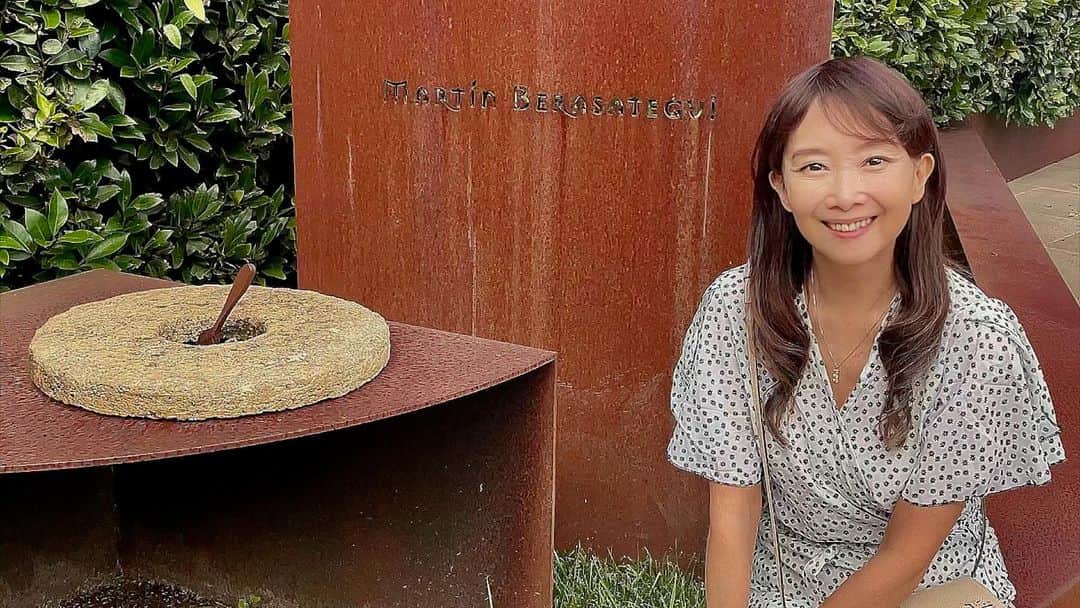 アグネス・チャンのインスタグラム：「We went to eat the tasting menu at Martin Berasategui’s 3 Michelin star restaurant in Basque Country. Come see the food!」