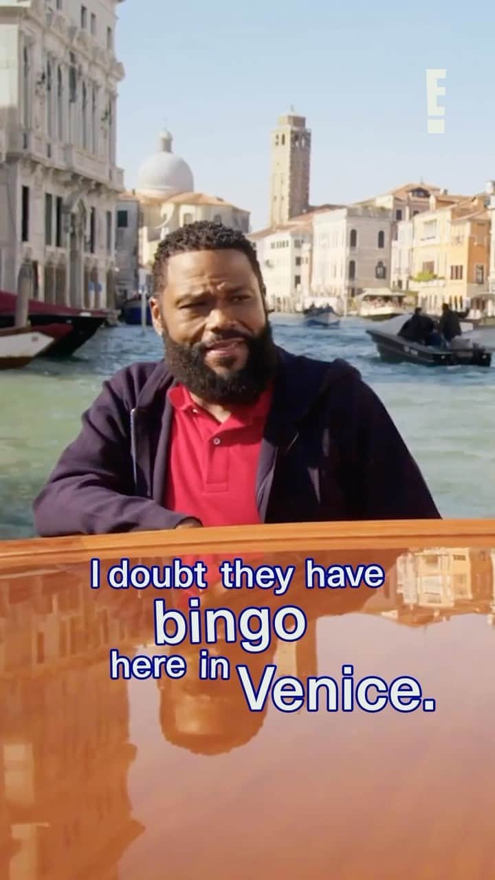 アンソニー・アンダーソンのインスタグラム：「Honestly rude of Venice to not have bingo 😂 We’re headed to the Floating City on #Trippin’ with @anthonyanderson and @theofficialmamadoris Thursday at 10/9c!」