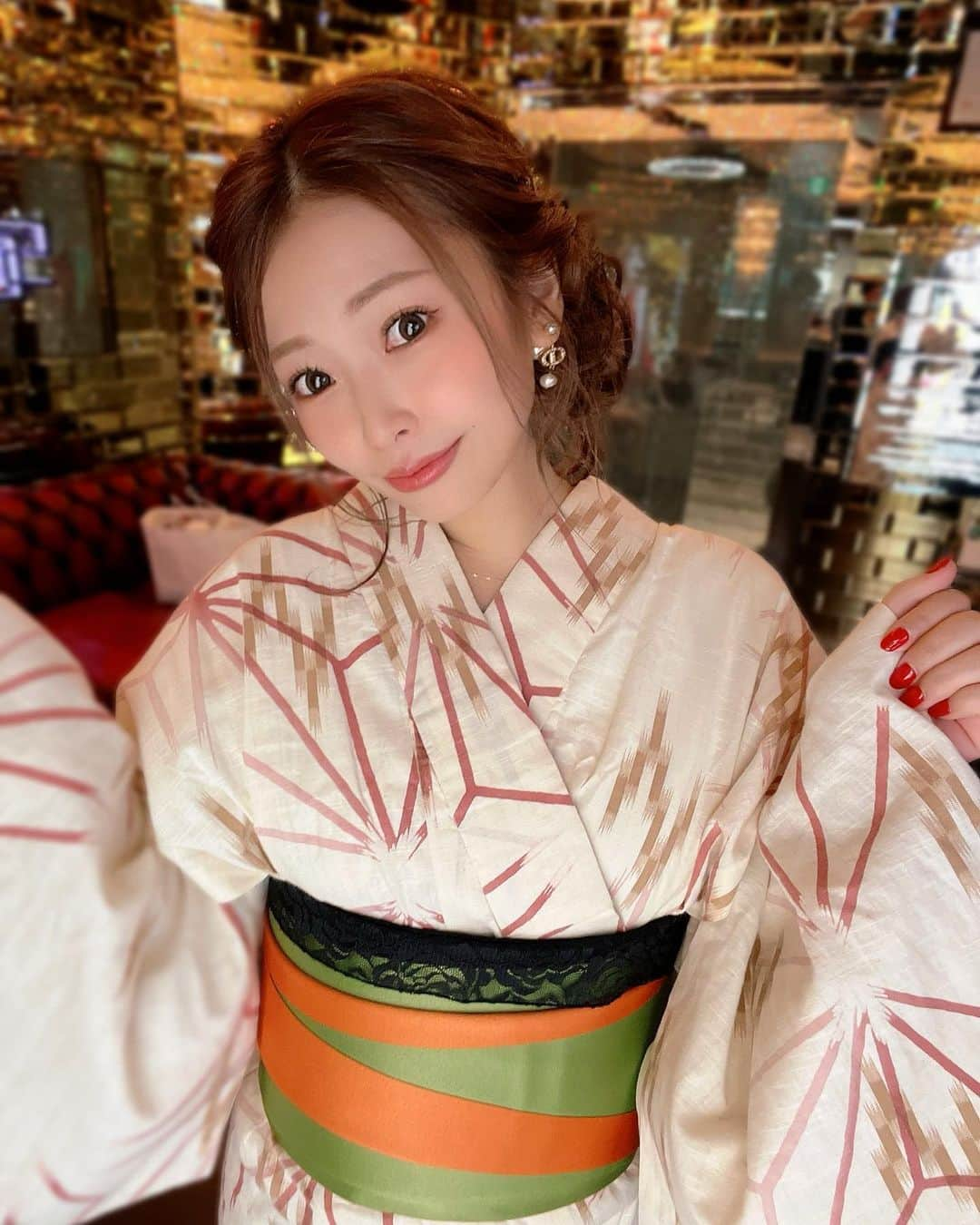 IORIさんのインスタグラム写真 - (IORIInstagram)「・ 夏祭りイベント1日目👘♡ ・ あと2日(12日)までやってるよん❤️‍🔥 ・ ・ ・ ・ ・ ・ ・ #名古屋#錦#錦3#GOLD#サロンドゴールド #salondegold#newドレス#キャバクラ#キャバ嬢#シャンパン#撮影#followforfollowback #likeforlike#キャバ嬢の日常」7月11日 16時30分 - iori_gold