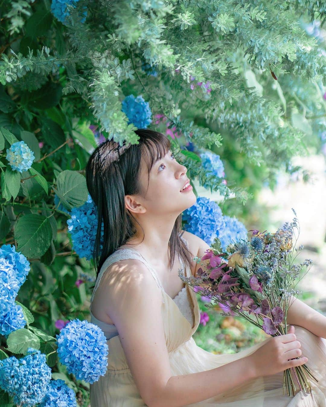 野口真由のインスタグラム：「そろそろ梅雨明け？！🐸☔  #紫陽花  #梅雨明け  #福岡市動物園」