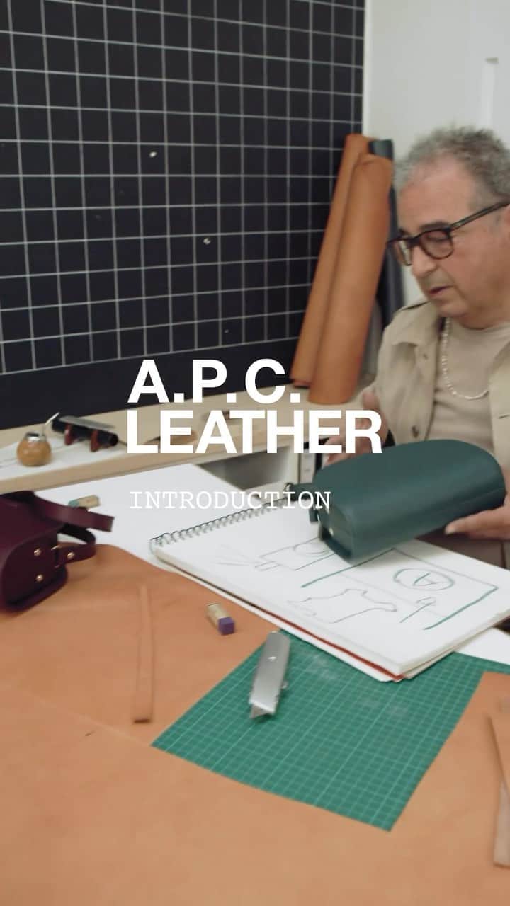アーペーセーのインスタグラム：「Let’s talk A.P.C. leather with Founder @jeantouitou   The raw material for the iconic A.P.C. Grace and Demi-Lune bags, leather has been a fundamental element of the A.P.C. collections for over 35 years.   We invited @jeantouitou to share his knowledge on this complex material in three short and entertaining videos that dive into where the material for the bags comes from, the types of leather tanning and the design process behind the creation of a bag.   #APCleather #APCbags #JeanTouitou #APCParis」