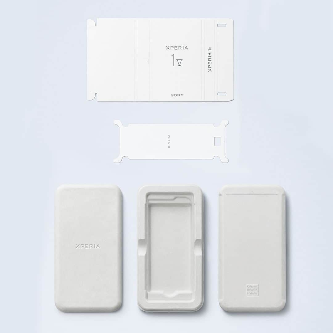 Sony Mobileさんのインスタグラム写真 - (Sony MobileInstagram)「From the sleeve to the display-protecting sheet, the Xperia 1 V and Xperia 10 V packaging is fully recyclable! The main box is created using Sony's Original Blended Materials, and the sleeve and sticker are both recyclable paper. ♻️  #Sony #Xperia #SonyXperia #Xperia1V #Xperia10V #RoadToZero #SDGs #EcoConscious」7月11日 17時18分 - sonyxperia