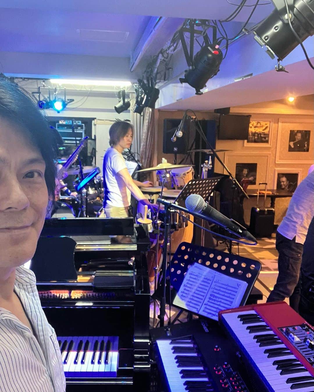 潮崎裕己さんのインスタグラム写真 - (潮崎裕己Instagram)「本日はTOKYO ★ROCK JAMでございます。 サクサクとリハーサルも終えて まったりタイムへ突入。 お仕事帰りに銀座へどうぞ。」7月11日 17時38分 - hiromi_shiosaki