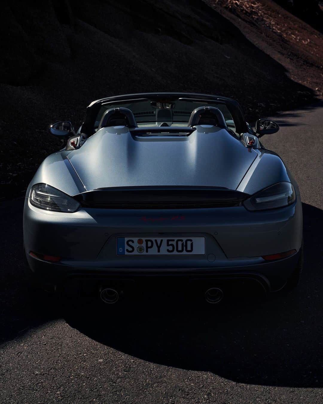 Porscheさんのインスタグラム写真 - (PorscheInstagram)「Meet the Porsche two-seater sportscar like no other. The 718 Spyder RS represents the most powerful version of the mid-engined roadster to date, exactly three decades after the release of the Boxster at the Detroit Motor Show. A car designed for winding mountain roads and precise handling, it provides maximum driving pleasure.  __ 718 Spyder RS: Fuel consumption combined in l/100 km: 13,0 (WLTP); CO2 emissions combined in g/km: 294 (WLTP) I https://porsche.click/DAT-Leitfaden I Status: 07/2023」7月11日 18時00分 - porsche