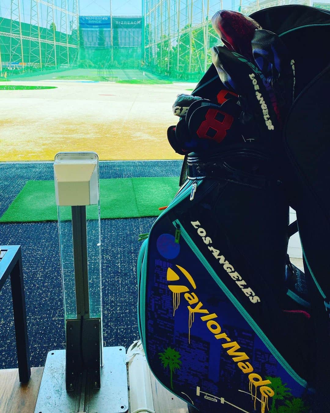 ISSA さんのインスタグラム写真 - (ISSA Instagram)「好きな物だけで揃えるの大好き🫰  あとは腕を磨くだけだから練習出来る時に少しずつ⛳️🏌️  #issa  #dapump  #golflife  #taylormade  @taylormade_golf_japan」7月11日 17時57分 - issa_hentona