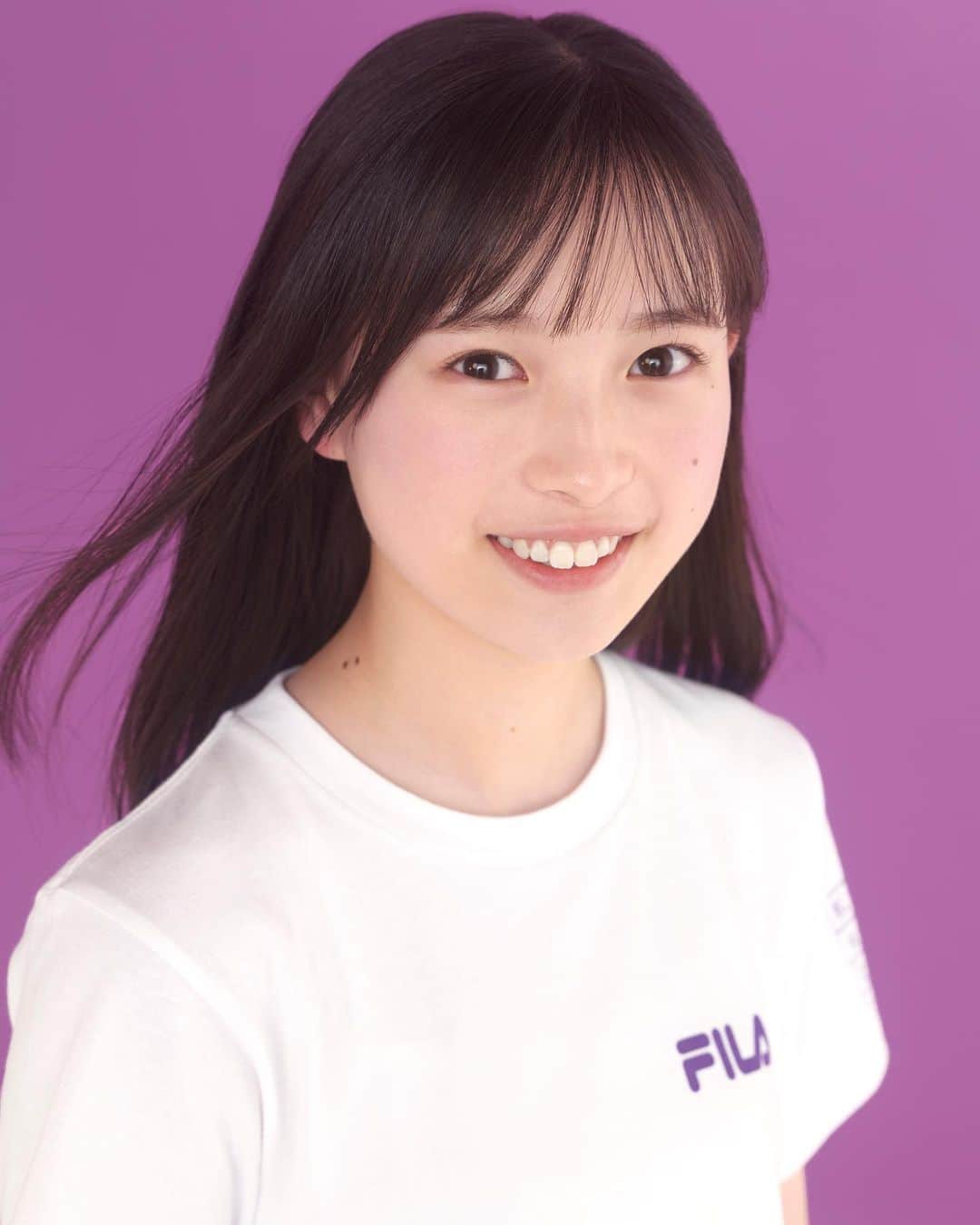 私が女優になる日_のインスタグラム：「. <名前> #大和奈央 #やまとなお ⁡ ＜プロフィール＞ 年齢:16歳 出身:徳島県 ⁡ ＜憧れの女優＞ #浜辺美波 さん #吉川愛 さん ⁡ ＜メッセージ＞ これからもっと成長した姿を お見せできるように日々努力していきますので、 ぜひ応援よ ろしくお願いします！ ⁡ 9人から最終ラウンドに進む 4人が決まる視聴者投票開催中💎✨ ぜひ投票をお願いします❗️ ⁡ ▶︎投票はこちらから🙋‍♀️ lin.ee/HfAOZCD  ⁡ ※投票は1LINEアカウントにつき1回 ※〆切は7/12(水)正午まで ⁡ photo by  @matsukikoheiphotograph   #私が女優になる日 #女優 #オーディション #ドラマ」
