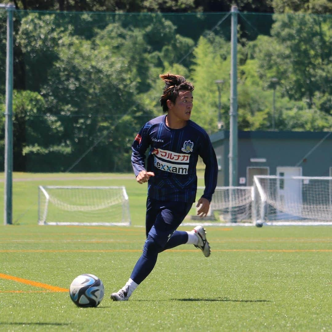 カマタマーレ讃岐さんのインスタグラム写真 - (カマタマーレ讃岐Instagram)「Today's training⚽  暑さに負けず✊ハードワーク🔥  #下川太陽 #高橋尚紀 #武下智哉 #森本ヒマン #金井貢史 #今村勇介  #カマタマーレ讃岐  7/15（土）#テゲバジャーロ宮崎 戦 お得な前売りチケット発売中👇 https://jleague-ticket.jp/club/km/」7月11日 18時45分 - kamatama_kouhou