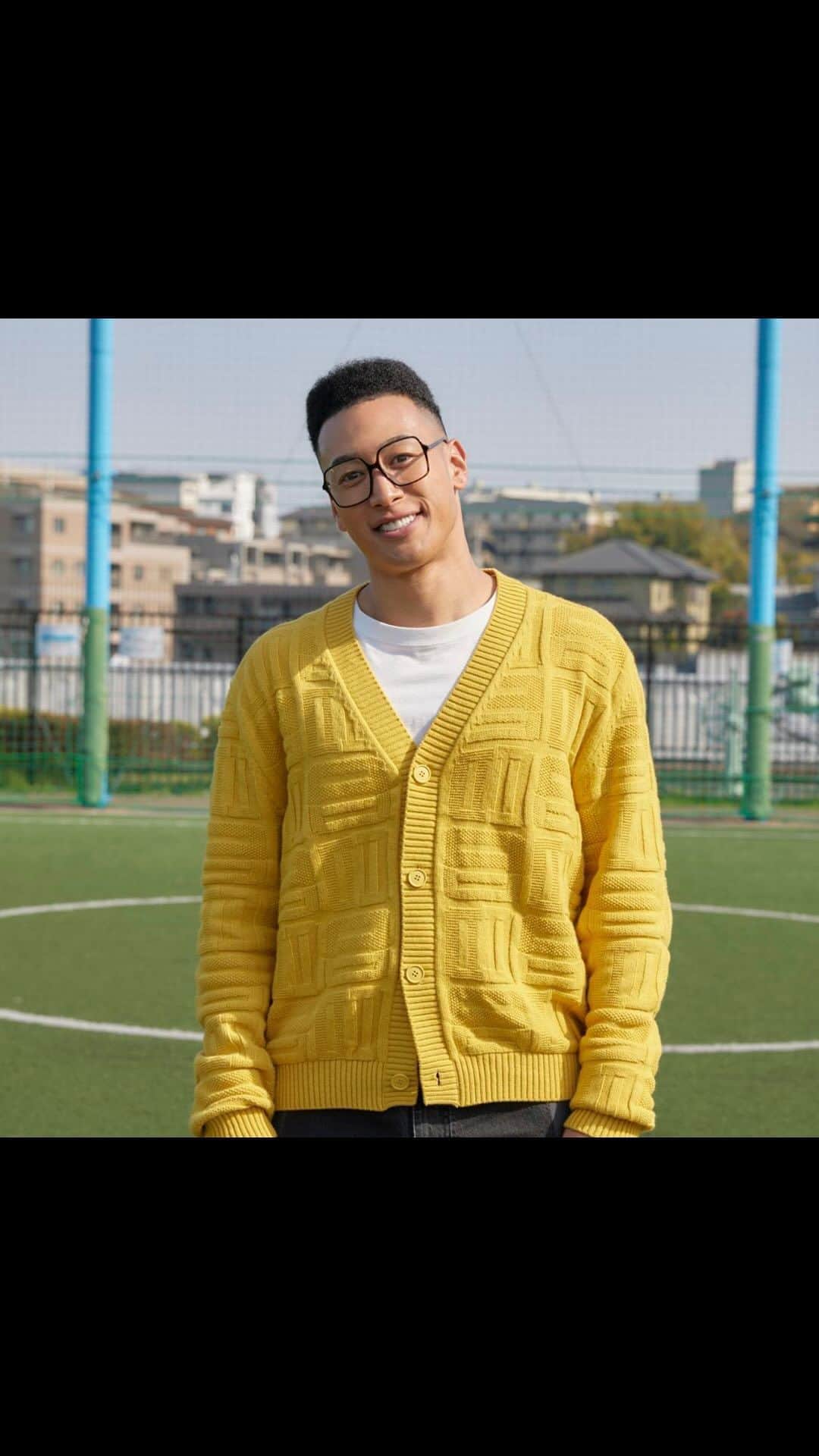 GENERATIONS高校TVのインスタグラム：「香取さんとの対決企画収録中、メンバー全員に直撃インタビューをしてたんだけど、実はまだ公開されていなかったメンバーが‥‼️その内の1人であるメンディーの収録後の感想コメントを初公開しちゃいます🥔✨あと1人まだ公開されていないメンバーがいるんだけど、みんな誰かわかるかな🤗❓  #gene高 #ジェネ高 #generations高校tv #gene #generations #ジェネ #ジェネレーションズ #generationsfromexiletribe #ldh #白濱亜嵐 #片寄涼太 #数原龍友 #小森隼 #佐野玲於 #関口メンディー #中務裕太 #香取慎吾」