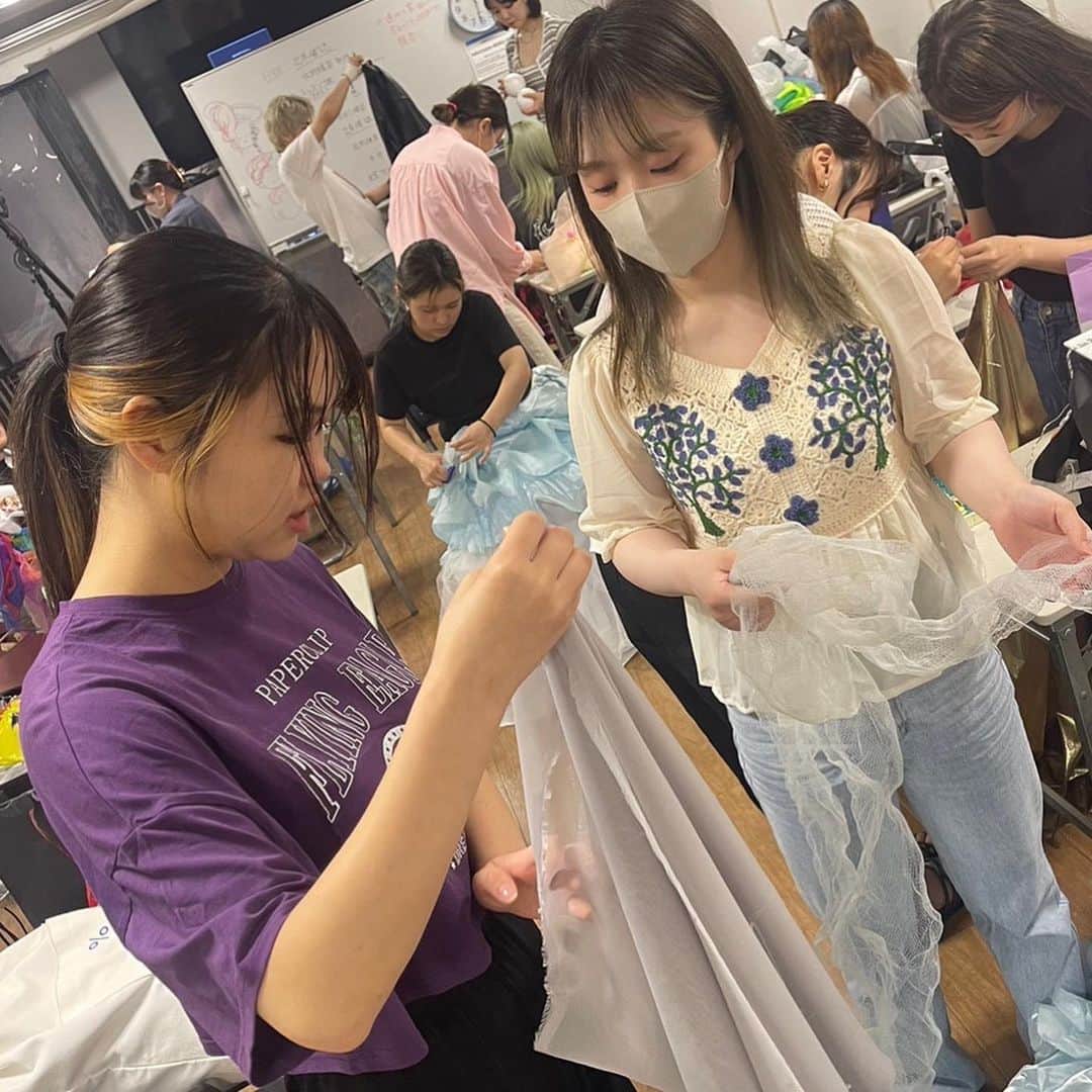 東京ビューティーアート専門学校さんのインスタグラム写真 - (東京ビューティーアート専門学校Instagram)「2年生行事！ビューティーショー「 #ボザール2023 」💖  7/20(木)に開催されます！テーマは「HERO」です！ ここ2日間はボザールの準備をしてます🫡  「ボザール」は学校の最大級の行事です！ヘアメイク・ネイル・衣装・演出・構成など全て2年生が主体で進めてます！  今年は学科を跨いでチームを組んでいますので、学科越えの交流もたくさん〜🥳💖  当日観覧OK！公式LINEにて受付中です！ 興味のある高校生はぜひお気軽にご連絡ください☺️  また、ご参加が難しい方にも在校生の成果をお届けしたいため、当日18時〜【インスタライブ実施📹】！ 詳しくは後日ストーリーにてお知らせします！  .  詳しくはHP/プロフィールから🤲🏻 𝗧𝗼𝗸𝘆𝗼𝗕✖𝗮𝗿𝘁 @tokyo_beauty_art_college  .  #今日の東京ビューティーライフ #東京ビューティーアート #美容学生 #美容専門学校 #三幸学園 #jk #fjk #sjk #ljk #ヘアメイク #エステ #ネイル #美容 #beauty #ootd #メイク  #モデル #トータルビューティ #美容好きな人と繋がりたい #美容学生の日常 #美容学生の休日 #お洒落さんと繋がりたい #知る専 #美容学生あるある  #美容学生と繋がりたい #美容学生さんと繋がりたい #美容学生の放課後 #美容業界で働く#ヘアメイクショー」7月11日 19時02分 - tokyo_beauty_art_college