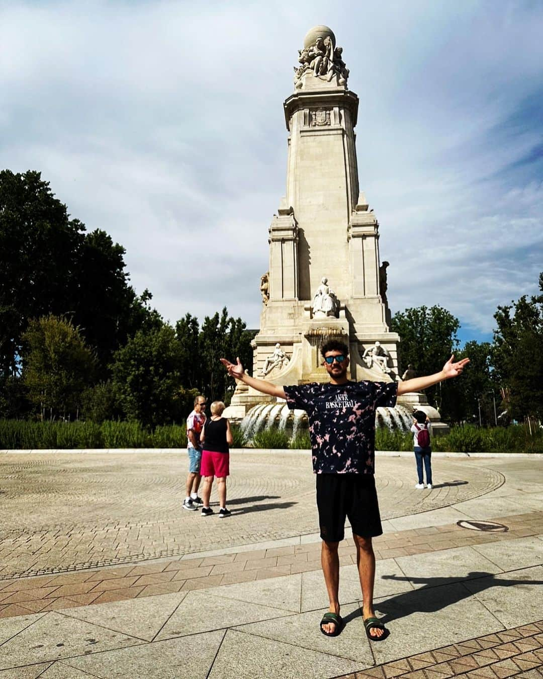 眞庭城聖さんのインスタグラム写真 - (眞庭城聖Instagram)「Sun chlorella presents training camp in España🇪🇸  #madrid #basketball #sunchlorella #trainingcamp #workout #滋賀lakes #滋賀レイクス #aktr #everydaybasketballwear #teambuilding #everyday生ハム #朝から生ハム」7月11日 19時03分 - money_0527