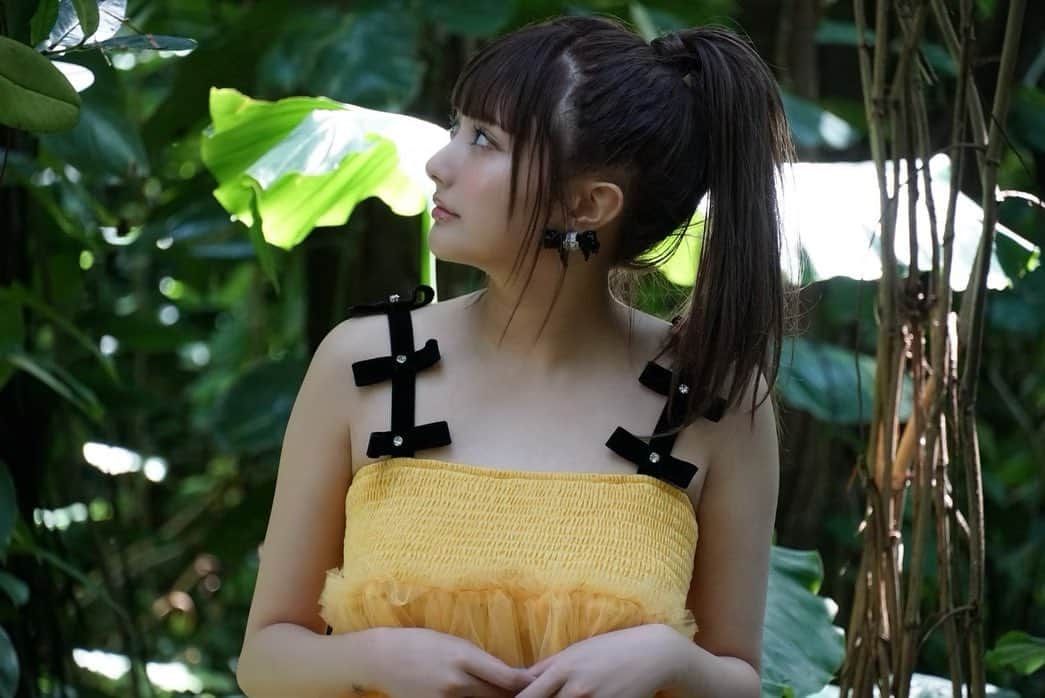 安西かれんのインスタグラム：「写真集おふしょ💛  #週刊スピリッツ と #週刊FLASH も宜しくです（＾_＾）」