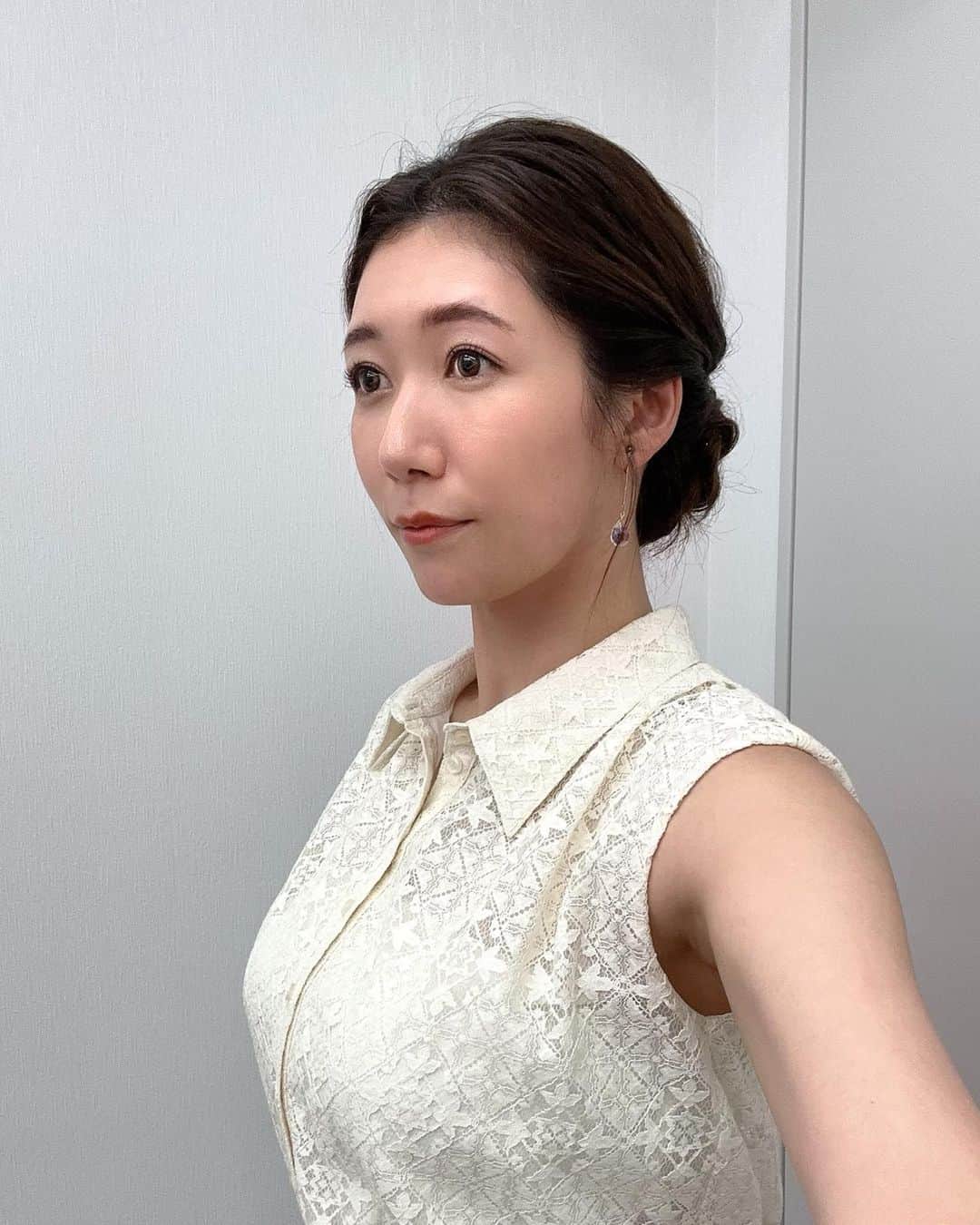 穂川果音さんのインスタグラム写真 - (穂川果音Instagram)「hairstyle  シンプルめアップヘアです😊  暑いので、スッキリさせてもらいました！」7月11日 19時35分 - hokawakanonn