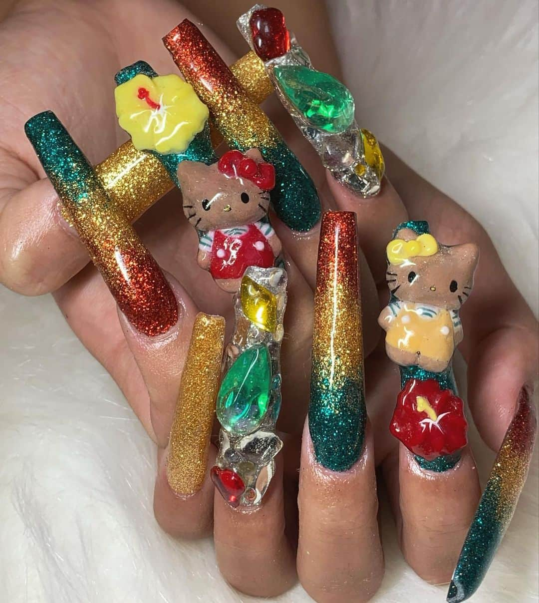 瀬戸ももあさんのインスタグラム写真 - (瀬戸ももあInstagram)「newnail(ٛ০◦০ٛ⌯)໊🎀  日焼けキティさんが可愛すぎる超お気に入り🥹   #スカルプネイル  #1枚max  #2枚max  #ロングネイル  #ギャルネイル  #キティちゃんネイル  #ラスタカラーネイル  #夏ネイル」7月11日 19時32分 - momoa.seto