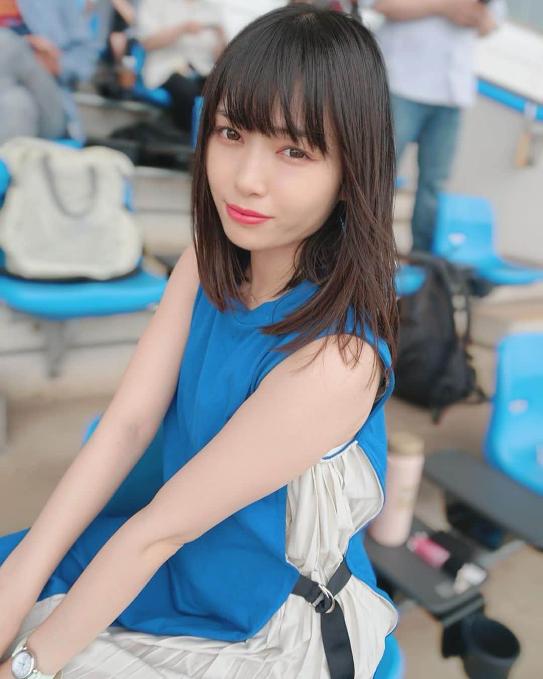 滝口ひかりのインスタグラム：「（同じ日の2回載せてすみません） 妹がいい感じに撮ってくれたので…！  来年の七夕賞は当てたいですな  🎋🐎  #滝口ひかり #takiguchihikari #wyenra #ゑんら #ootd #中山競馬場 #競馬」