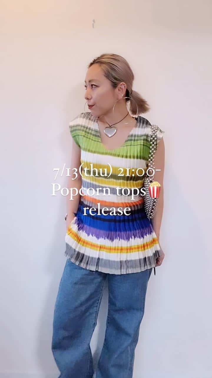 gallerieのインスタグラム：「7/13(thu) 21:00- popcorn tops🍿release  vintageならでは、 発色の良さやデザインが◎🙆‍♀️🤍  今回のコーディネートは 全ての方(性別、年齢、体型、環境)に 自分が持ってるものとイメージが出来るように  デニムパンツで小物と髪型だけ変化させて  コーディネートしました！」