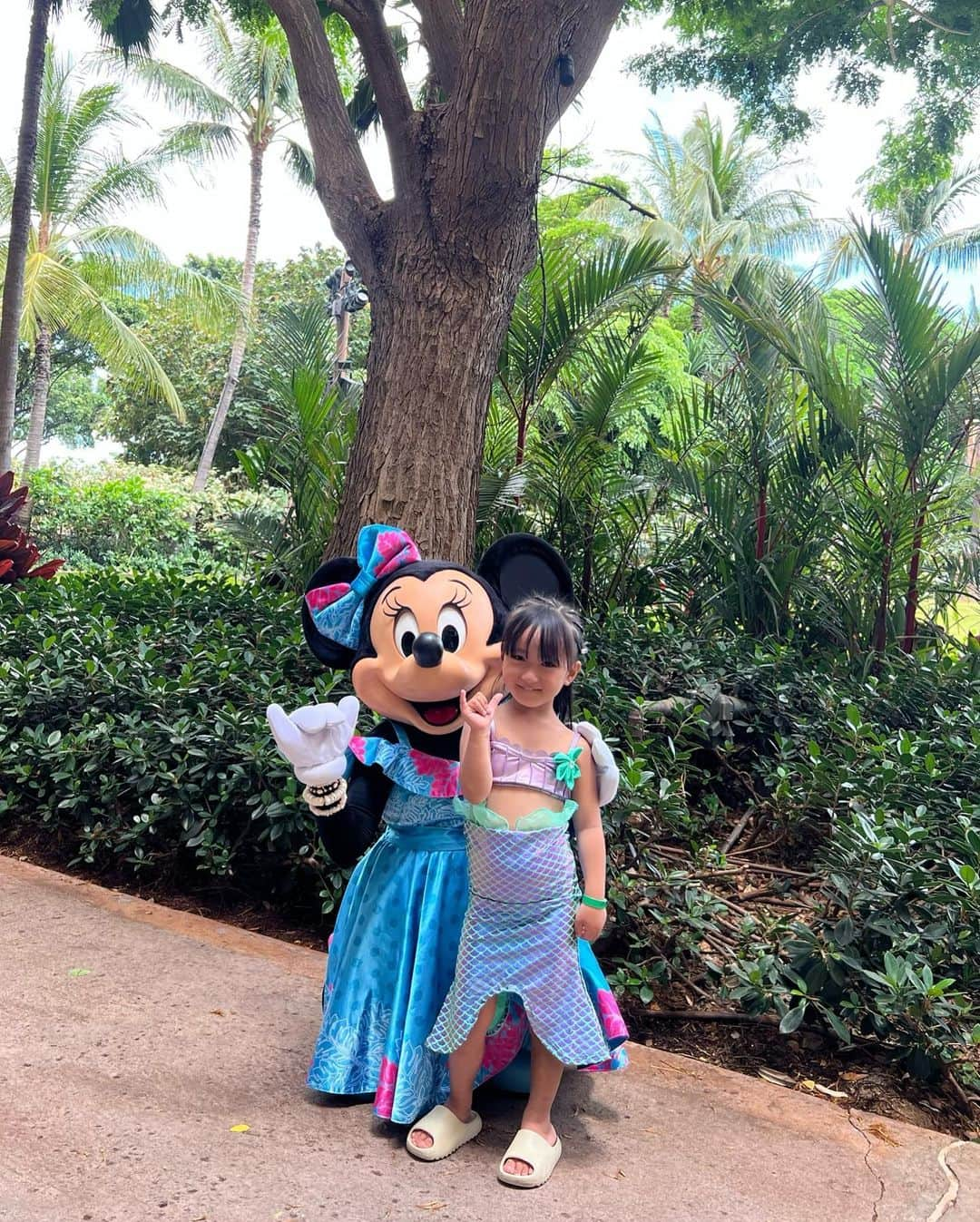 孫きょうさんのインスタグラム写真 - (孫きょうInstagram)「aulani meet&greet🐻🐭❤️  マカヒキの写真が入りきらないからまた別で😂」7月11日 20時15分 - sonkyou1013