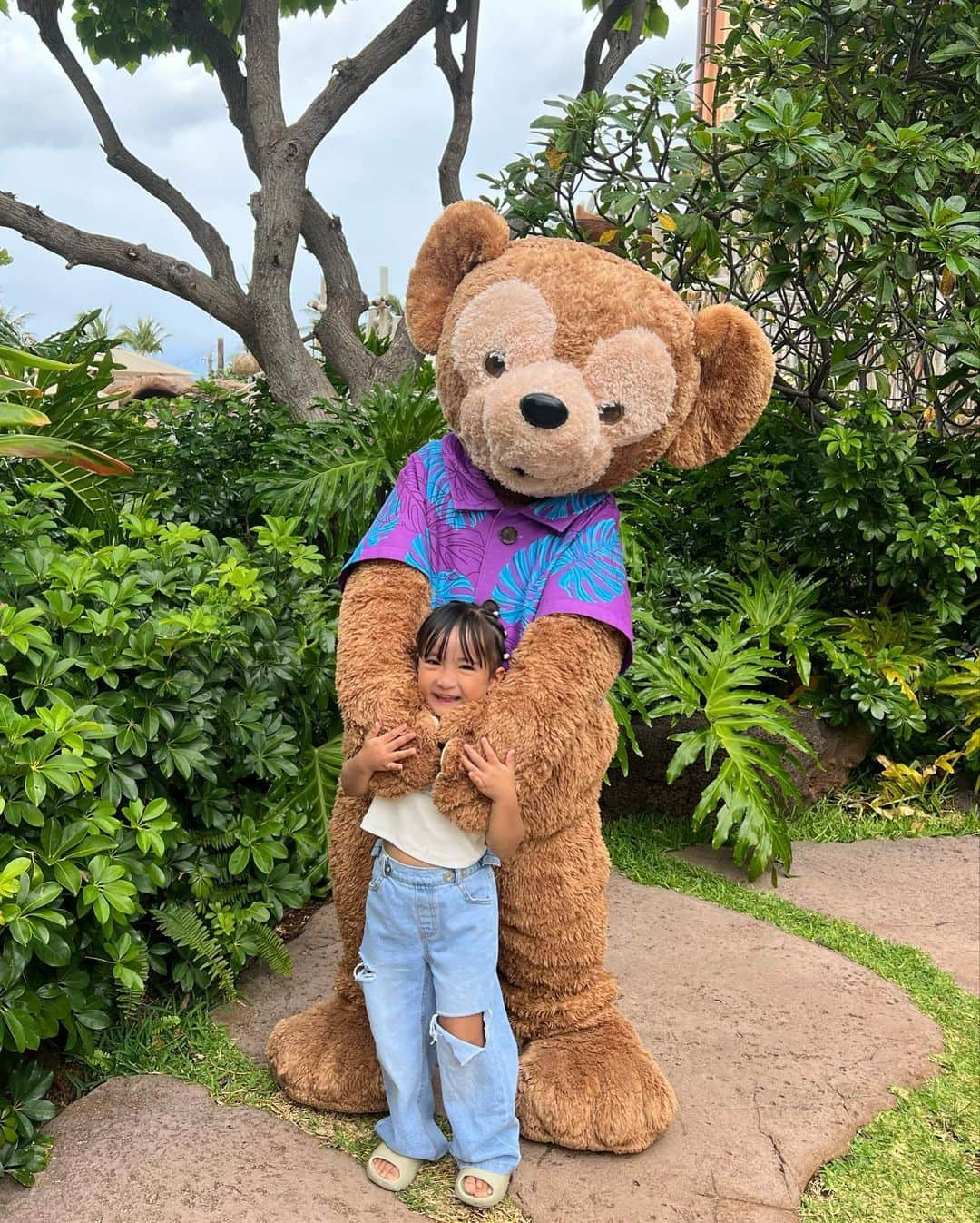 孫きょうさんのインスタグラム写真 - (孫きょうInstagram)「aulani meet&greet🐻🐭❤️  マカヒキの写真が入りきらないからまた別で😂」7月11日 20時15分 - sonkyou1013