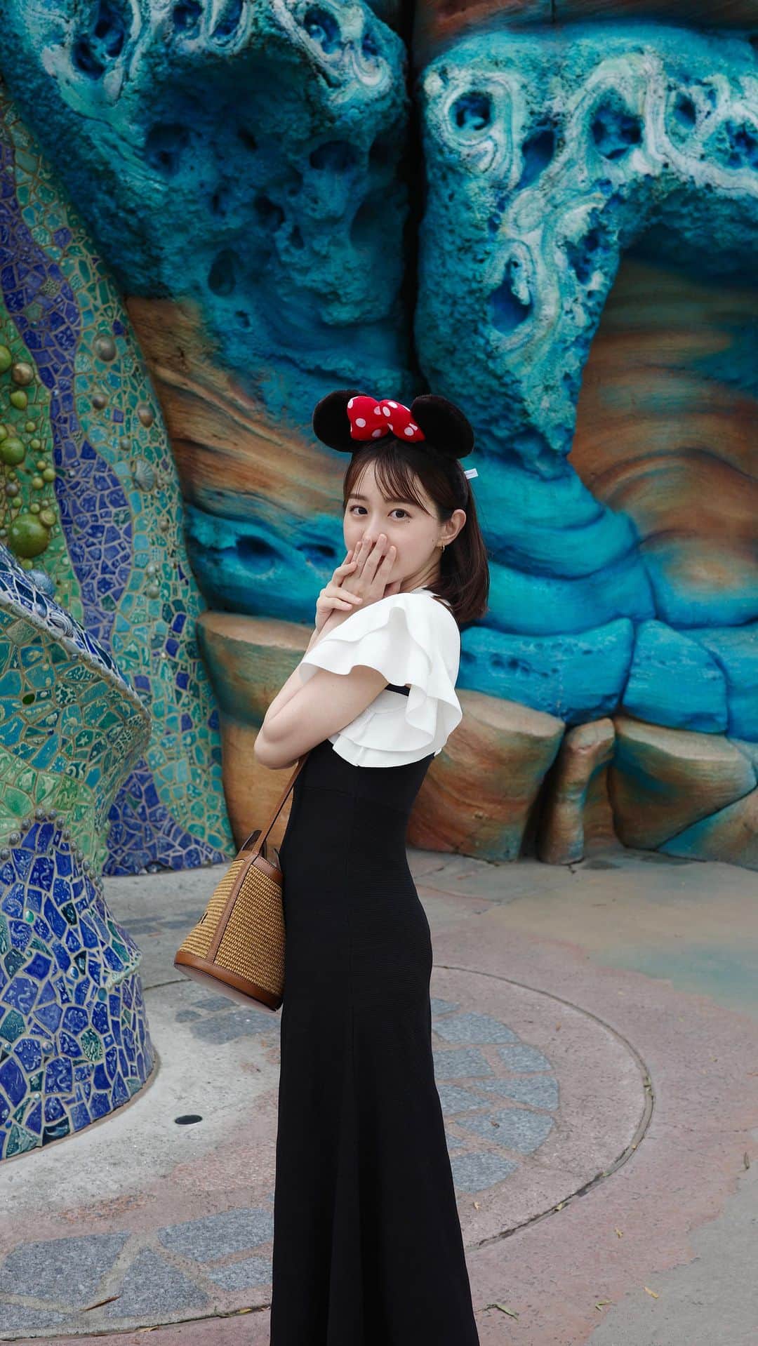 若林有子のインスタグラム：「7年ぶりの#ディズニーシー 🏰🩵 #ディズニー #disney #disneysea」
