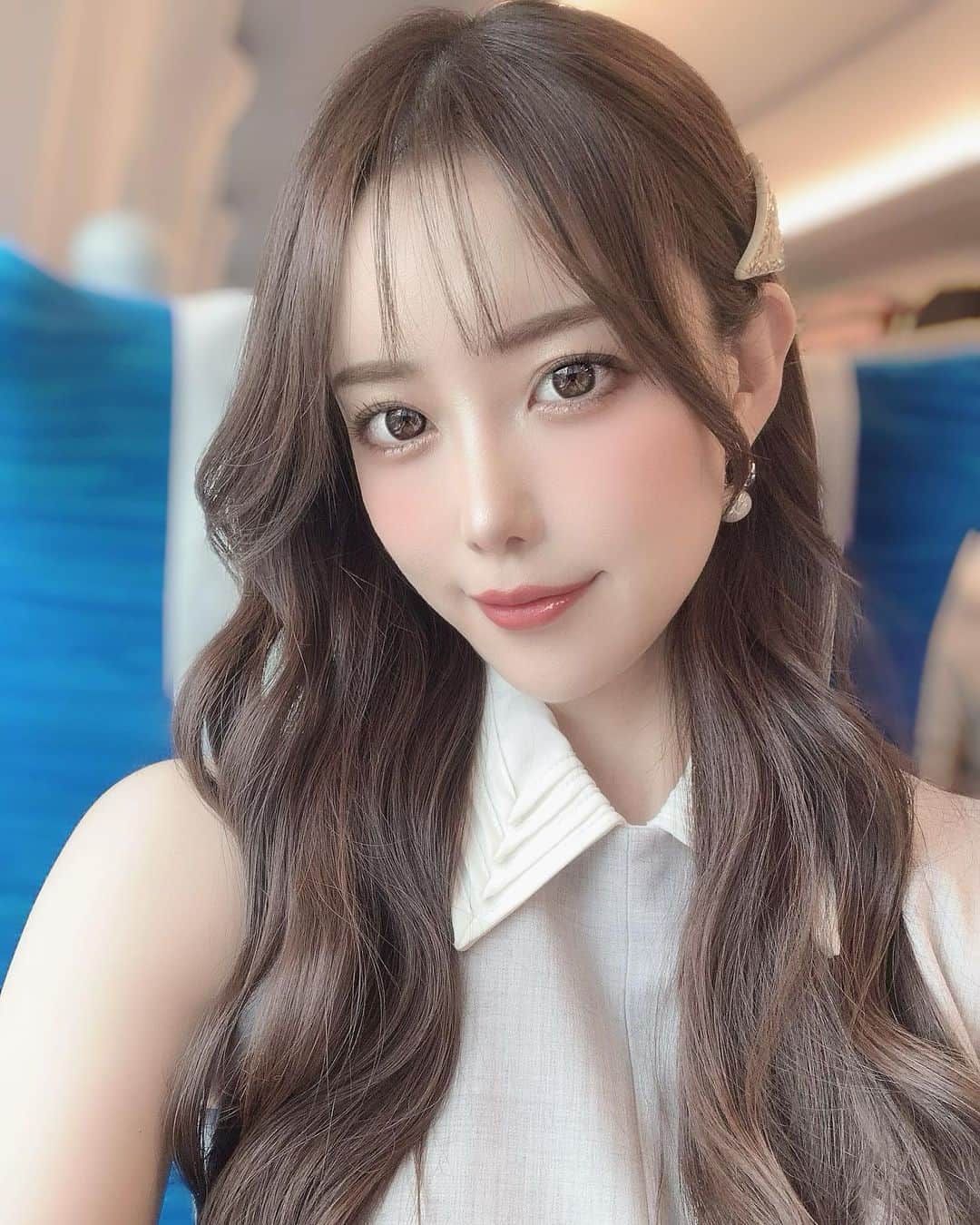 鈴木 あやのインスタグラム：「. 本格的に暑くなってきて 毎日外出るたび溶けそうになる🫠  みんな、こまめに水分補給してね🧊  最近、新しい水着も買ったし 海かプール行きたいな🏊🏻‍♂️🤍  #コーデ #code #coordinate #ootd #セルカ #selca #shooting #ootd #fashion #fashiongram #fashionista #nagoya  #fashionblogger #today #todayscode」