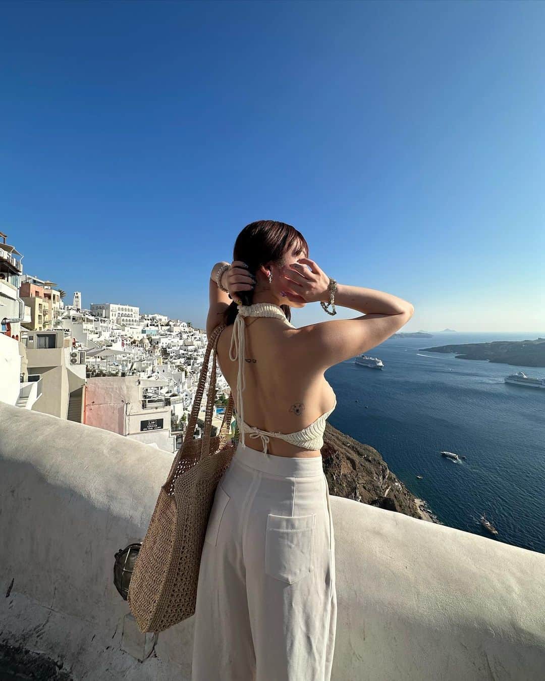 柚月瀬那さんのインスタグラム写真 - (柚月瀬那Instagram)「First time in Santorini island 🏝️🚢🏔️ Finally in my dream place:)」7月11日 21時06分 - iam13dearu