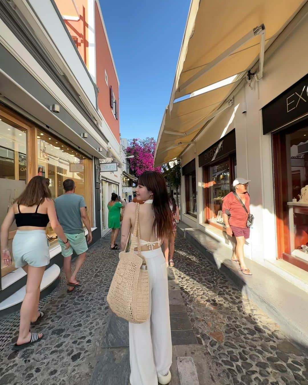 柚月瀬那さんのインスタグラム写真 - (柚月瀬那Instagram)「First time in Santorini island 🏝️🚢🏔️ Finally in my dream place:)」7月11日 21時06分 - iam13dearu