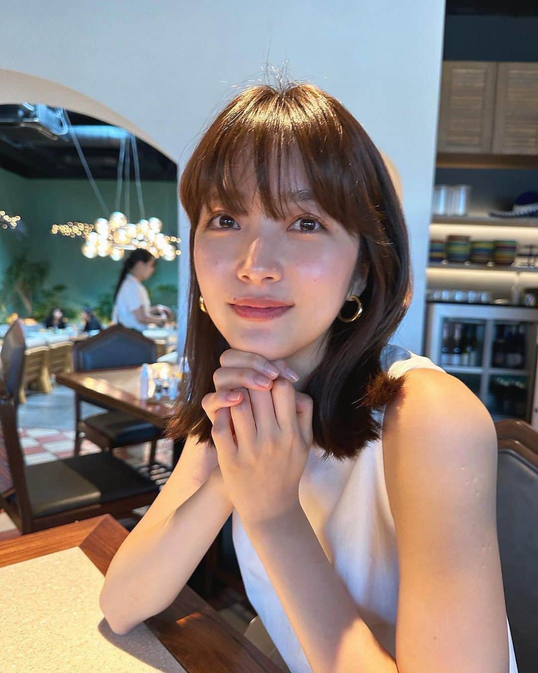 佐藤優津季のインスタグラム：「髪切ったら洋服の見え方変わって幅も広がって 毎日楽しい☺️🥟🥟」