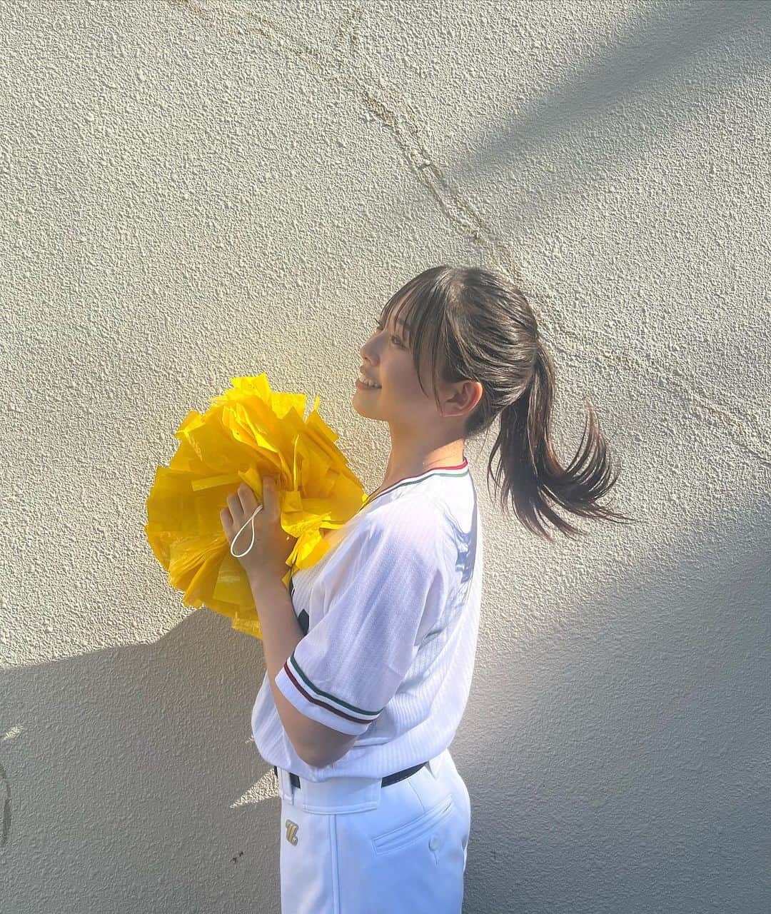 のインスタグラム：「夏の高校野球開幕🎌  全国の皆さん頑張ってください💪🏽✨️ たのしみ〜〜☺️  ポニーテールの躍動感がいい感じ😂♡」