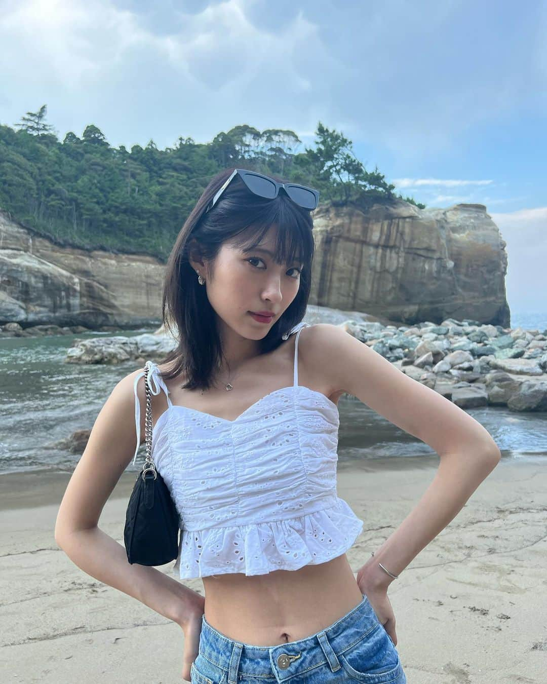 小山莉奈さんのインスタグラム写真 - (小山莉奈Instagram)「🌞🩵✨🍃 最高すぎる❣️ . #힐링 #일상 #夏コーデ #夏服コーデ #zaraコーデ #ドライブ #おすすめスポット  #오오티디 #오오티디룩 #오오티디패션 #패션 #패션스타그램 #패션코디 #데이리룩 #ootd #daily #dailylook」7月11日 21時41分 - koyama_rina