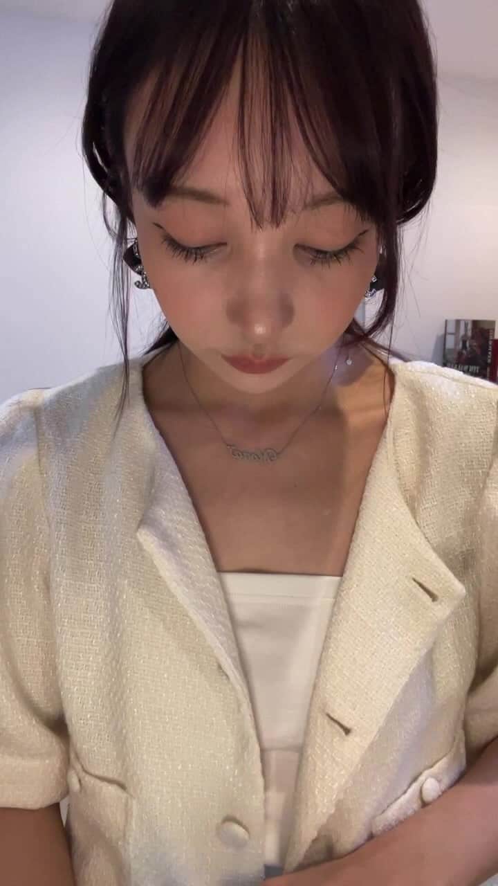 西もなかのインスタグラム：「🫧 Hihg Summer Collection 🫧⠀ 商品ご説明・コーディネートご提案のインスタライブです♡⠀ ⠀ 明日、7月12日(水)22:00~通常販売を開始する⠀ ☑︎Boy Friend Denim⠀ ☑︎Shoulder Double Ribbon Top⠀ ☑︎Summer Tweed Cropped Jacket⠀ の⠀ 商品のご紹介とコーディネートのご提案をしてみました♡⠀ ⠀ 是非ご覧ください🫧」