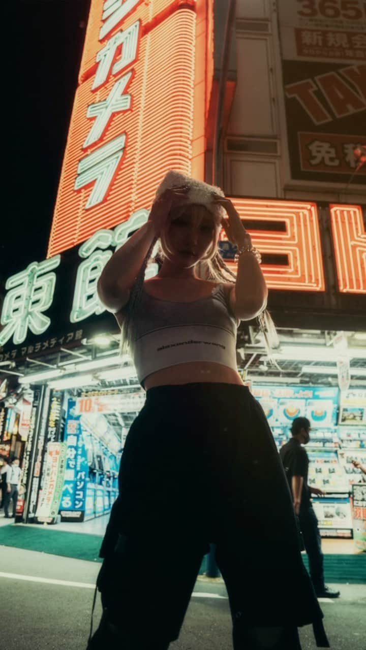 苺りなはむのインスタグラム：「Neon☆〜（ゝ。∂）」