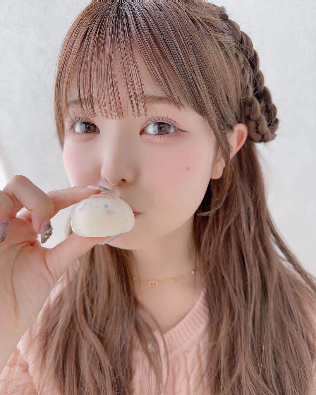 りょーかさんのインスタグラム写真 - (りょーかInstagram)「・ ・ 色落ちしてきて可愛いんだ〜〜🤎🧸 シナモン食べたよ ・」7月11 ...