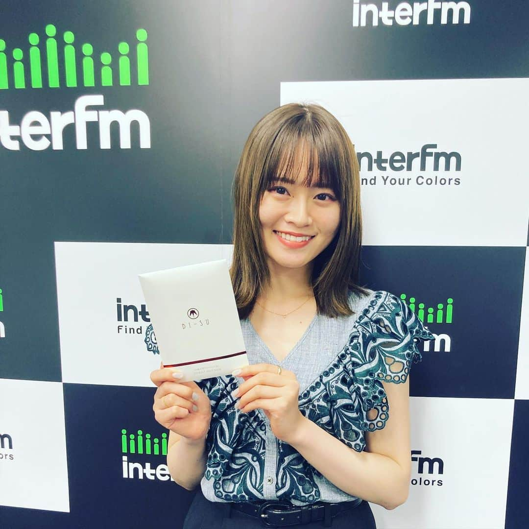 InterFM897のインスタグラム：「BI-SU presents BIRD OF THE HEART 7月11日の放送は、ゲストに山崎怜奈さんをお迎えしました。 @rena_yamazaki.official   持続可能な社会について考える時の、一つのキーワード「歴史や文化を守る」。 今回は歴史を学ぶことの魅力など楽しいお話しを伺いました🎙🎶  この模様はradikoタイムフリーまたは、AuDeeの「BI-SU presents BIRD OF THE HEART」ページまで。 アーカイブもありますので是非お聴きください。  https://audee.jp/voice/show/59601  @bi_su_official   #bi_su#美巣#interfm#天然アナツバメの巣#山崎怜奈#interfm897#れなち#radiko」