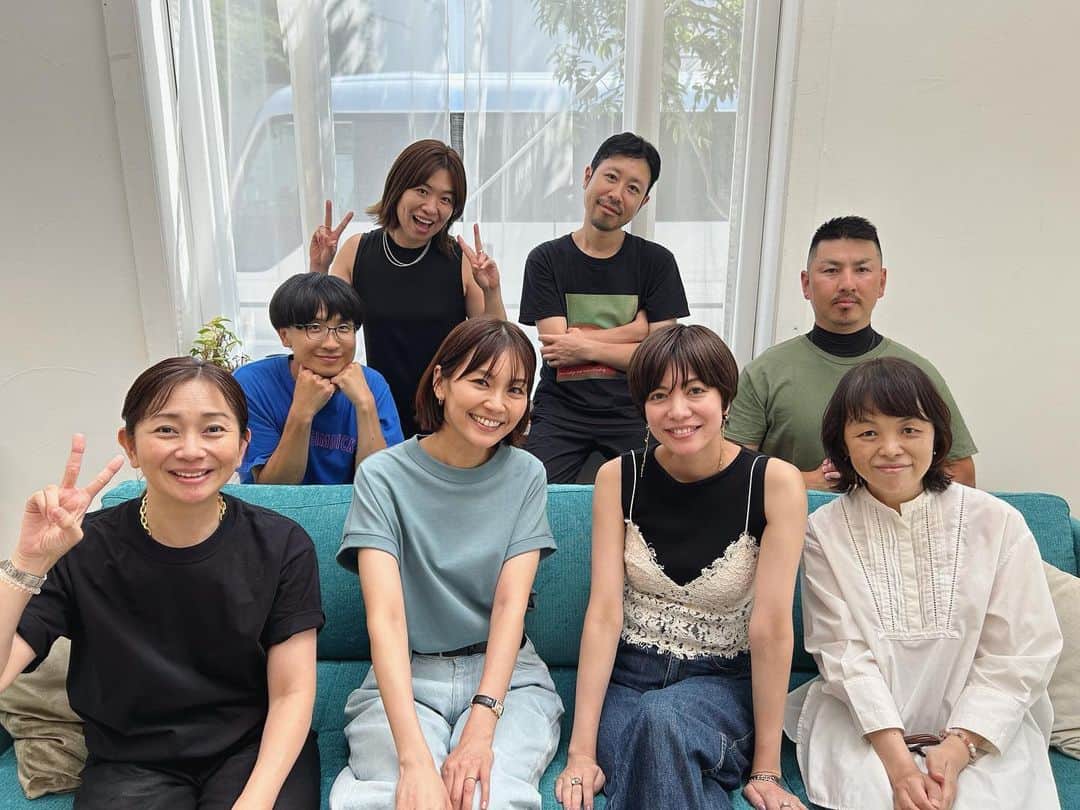 ナオのインスタグラム：「今日の暑さ格別😵  しっかり冬物の撮影をしてきました。  暑いけど朝から笑いっぱなしの現場😆 はぁー 楽しかった^ ^  お疲れ様でした〜！」