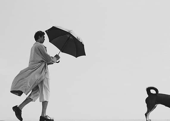 サフィルさんのインスタグラム写真 - (サフィルInstagram)「@fuuuckingyoung  Thank you for the umbrellas Mr. Ueda san  con un buen equipo photo by @david_urbano styled by @daniela_cataldo @abarciaa makeup by @jenyatemnikova  @viewmanagement @sandra.balcells @ariasadrian」7月11日 22時25分 - _safil