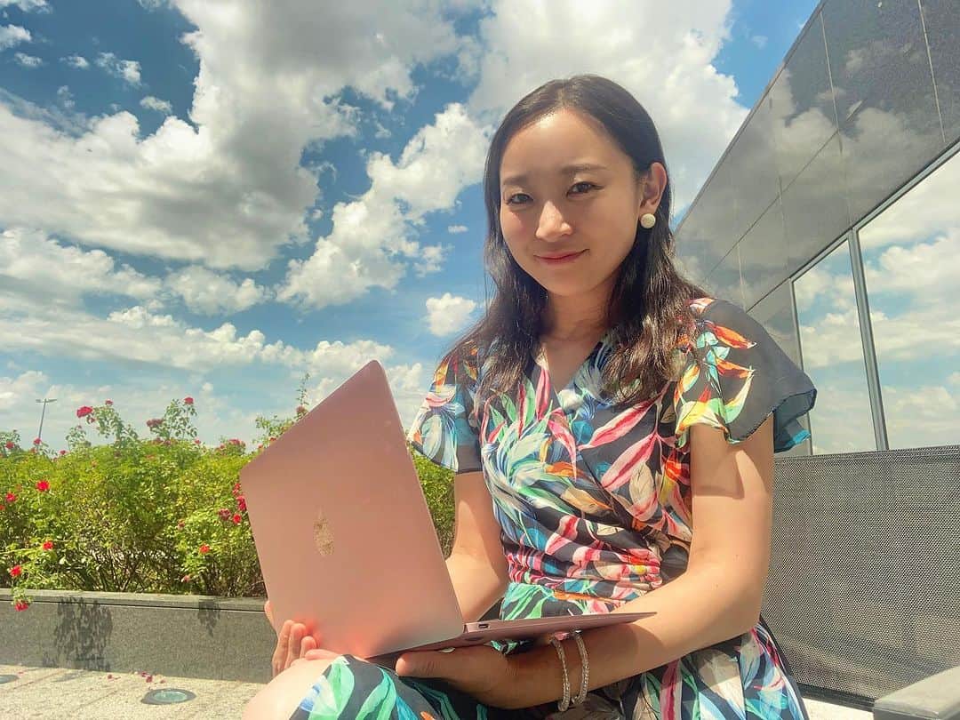のインスタグラム：「フランス🇫🇷Bonjour 太陽にあたりながらJAPAN EXPO準備🌺いい時間✨ #paris #japanexpo2023 #japanexpo #onion #iza」
