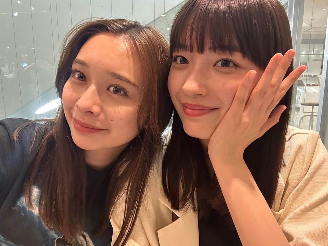 茅島みずきさんのインスタグラム写真 - (茅島みずきInstagram)「⁡ 最近撮影でもお休みの日でもずっとあってるりりちゃん ⁡ きっと誰よりも会ってます。 ⁡ 一緒にいると居心地が良くて本当に大好きなお方。 ⁡ 少し前に一緒に買い物に行ってメガネを買いました。 とっても楽しかったなあ〜🫶」7月11日 22時46分 - mizukikayashima_official