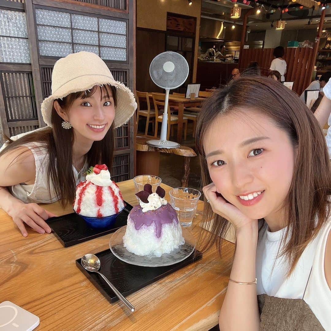 前田ゆうさんのインスタグラム写真 - (前田ゆうInstagram)「暑いです💦あついです😄 そんなときはかき氷🍧のおいしさ倍増します🤩🎵‼️  ゆったんと和キッチンかんな🍧へ😆 BCって名前のかき氷たのんだよ♪イチゴとミルキッシュヨーグルト？とマスカルポーネが入ってるって書いてたんだけどなんでBCなんだろ？とおもって お店の人に聞こうと思ってたけど忘れて帰ってきてしまった😭😭😭  しかしね、サークルがない短大に通ってたんだけど サークルがほしすぎて仲良しの友達たちとBCってサークルですって名乗ってたの思い出しちゃった😁‼️ （ただただ放課後に遊ぶだけのサークル）つまりプライベート☺️ ちなみに由来はボーリングサークルです＾＾🎳  暑い日がつづきますが みなさんご自愛くださいね😊」7月11日 22時53分 - yuu_maeda