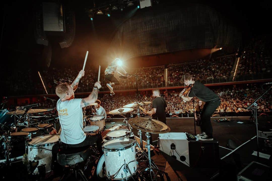 OneRepublicさんのインスタグラム写真 - (OneRepublicInstagram)「What can we say about Rome? Tonight was UNREAL! We will be back as soon as we can!」7月12日 8時49分 - onerepublic