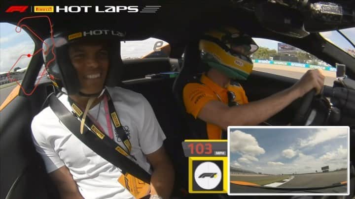 チアゴ・シルヴァのインスタグラム：「🇧🇷 Quem me conhece sabe que eu amo carros esportivos e velocidade. Experiência incrível! 💙🏁  🇬🇧 Whoever knows me knows I like cars and speed. Incredible experience ! Thanks @chelseafc , @mclaren and @pirelli_motorsport  • • • #mclaren #PirelliHotLaps #Pirelli #Silverstone #f1 #f1experiences #HotLaps  #formula1 #paddock #f1paddockclub #f1lovers #landonorris #oscarpiastri #f1team #f1driver #fexperiences #race #box #aramcobritishgrandprix #ayrtonsennaforever #ayrtonsenna」
