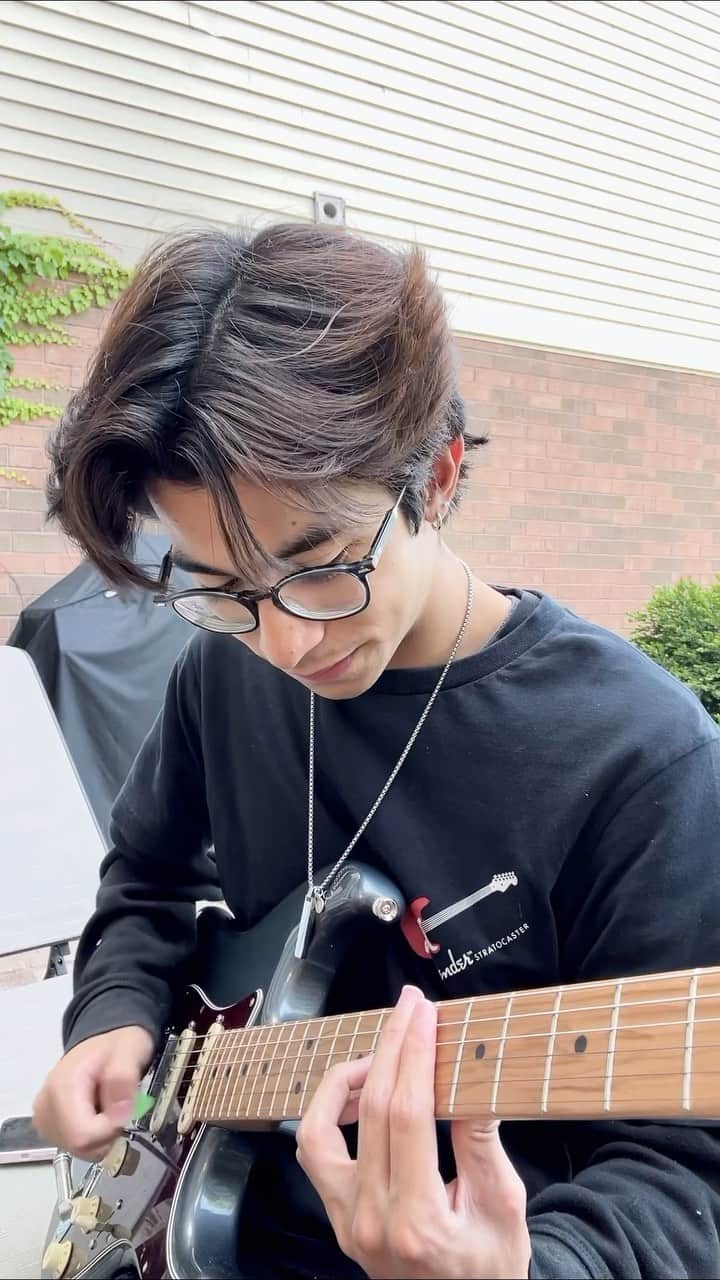 Fender Guitarのインスタグラム：「It’s the season to jam outdoors. @g_takei is here to show us how it’s done. Right now, you can save 20% on web exclusive Player series guitars just like his - but only for a limited time at the link in bio.」