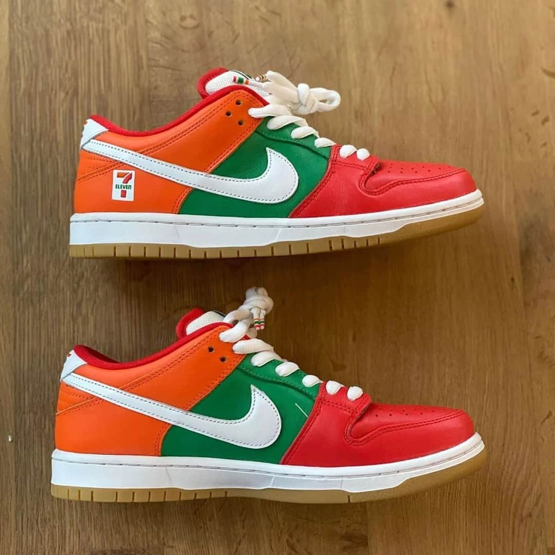 Sneaker Newsさんのインスタグラム写真 - (Sneaker NewsInstagram)「Would you cop the 7/11 SB Dunks if they released in 2023?⁠ ⁠ Originally expected to drop during the Tokyo Olympics in 2020, Nike cancelled the release without much of an explanation. The global pandemic changed a lot of plans, even pushing the Olympic Games back to 2021.⁠ ⁠ Tap the link in our bio to read the original story from 2020.⁠ ⁠ 📷️: @yankeekicks」7月12日 1時02分 - sneakernews