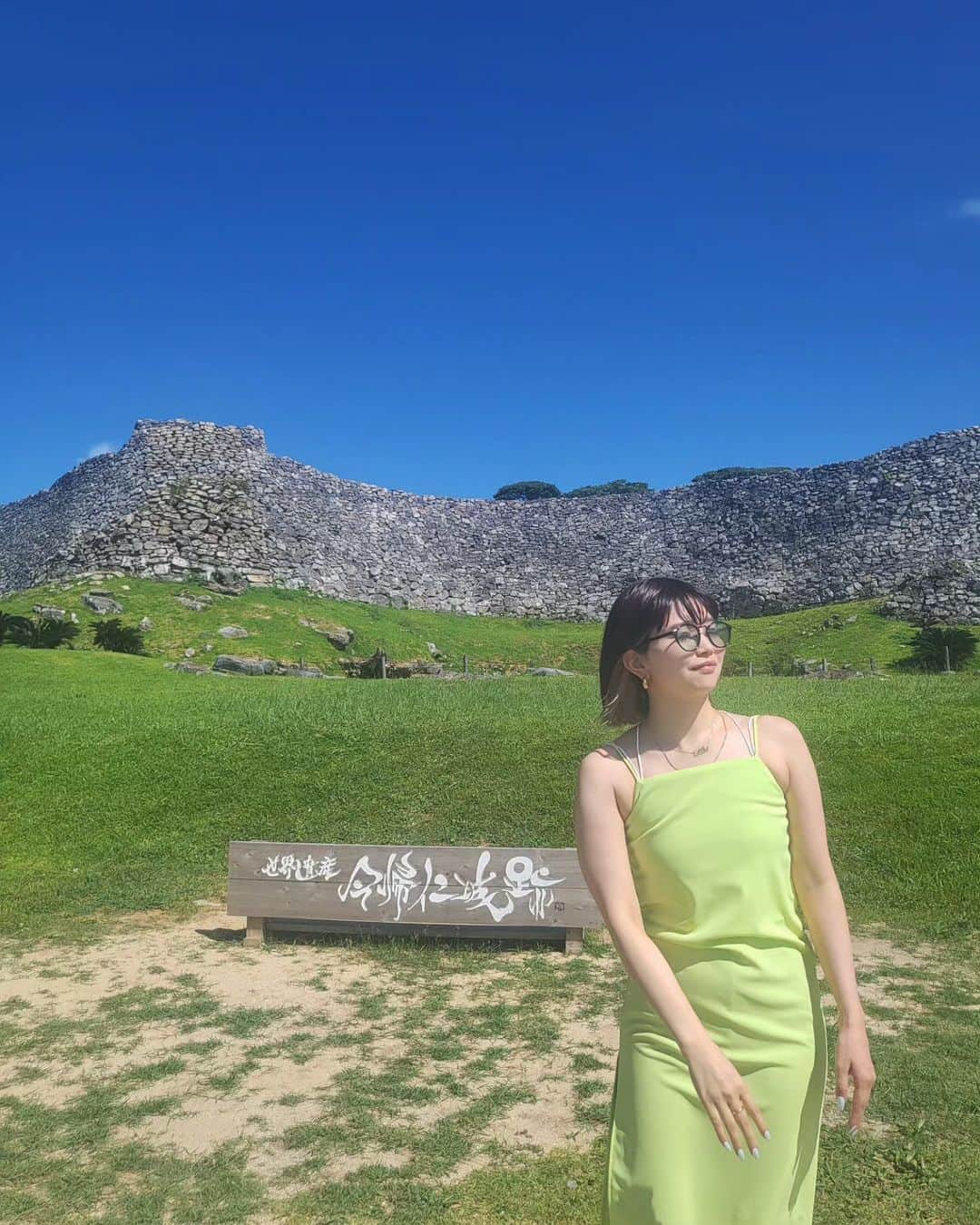 早川真生さんのインスタグラム写真 - (早川真生Instagram)「沖縄で1番好きな場所 #今帰仁城跡 🏰✨ ⁡ ⁡⁡ ⁡ほんとにほんとに沖縄でこの場所がいっっっちばん好き♡⁡ ⁡⁡⁡ ⁡⁡ ⁡⁡⁡#今帰仁城 #世界遺産⁡ ⁡⁡ ⁡⁡⁡ ⁡ ⁡⁡⁡ ⁡⁡ ⁡⁡ ⁡⁡ ⁡⁡ ⁡⁡ ⁡ #沖縄  #okinawa #沖縄旅行 #今帰仁村 #日本100名城 #城 #今帰仁 #城巡り #沖縄観光 #グスク #今帰仁城址 #nakijincastle #城跡 #japan #100名城 #travel #nakijin #okinawatrip #世界遺産巡り」7月12日 7時00分 - hayakawa_mai