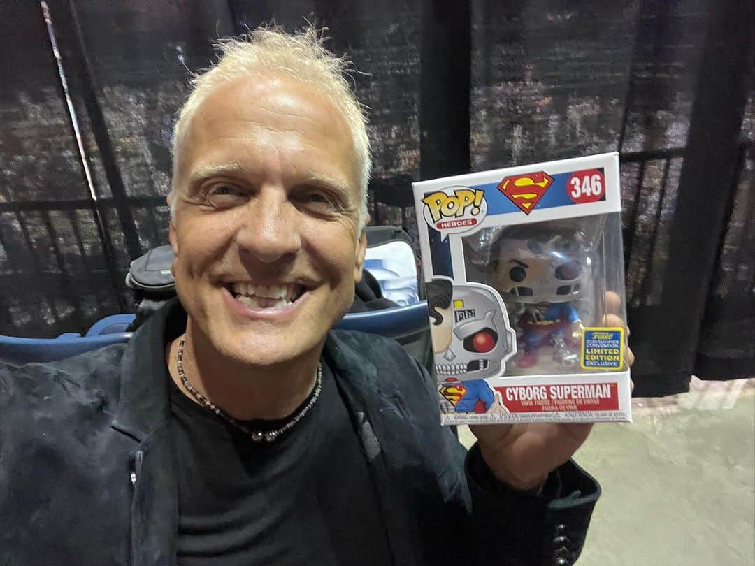 パトリック・ファビアンさんのインスタグラム写真 - (パトリック・ファビアンInstagram)「Thanks to everyone who came out @stocktoncon to say hi……special shout out s to Lalo & Godzilla….and the HHM art and the RUSH Bear, and Cyborg Superman @originalfunko …..it was a whirlwind and a blast! 💙P  #stocktoncon #bettercallsaul #thelastexorcism  #dcanimatedmovies  #cyborgsuperman #xena #revyummypants」7月12日 1時12分 - mrpatrickfabian